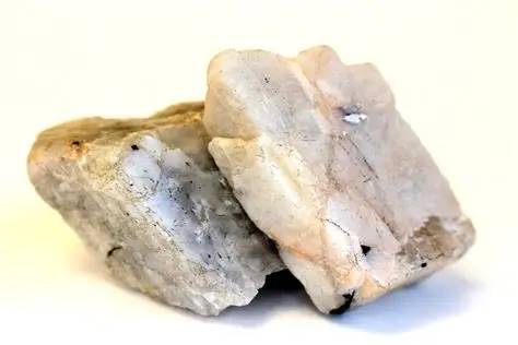 Feldspar Group Gemstones — Spectrolite Dreams & Geological Sparkle