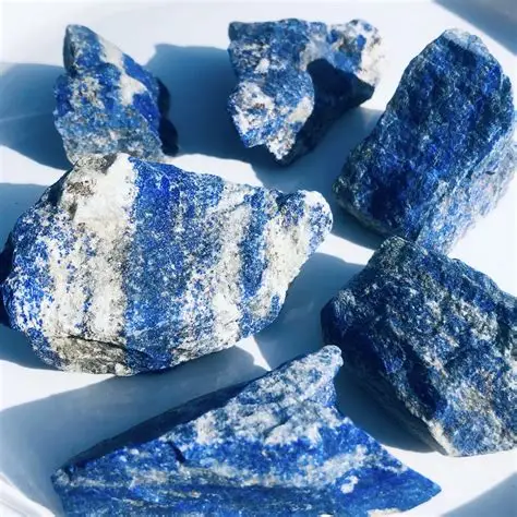 Natural Lapis Lazuli Stone — Architectural Blue & Historical Resonance